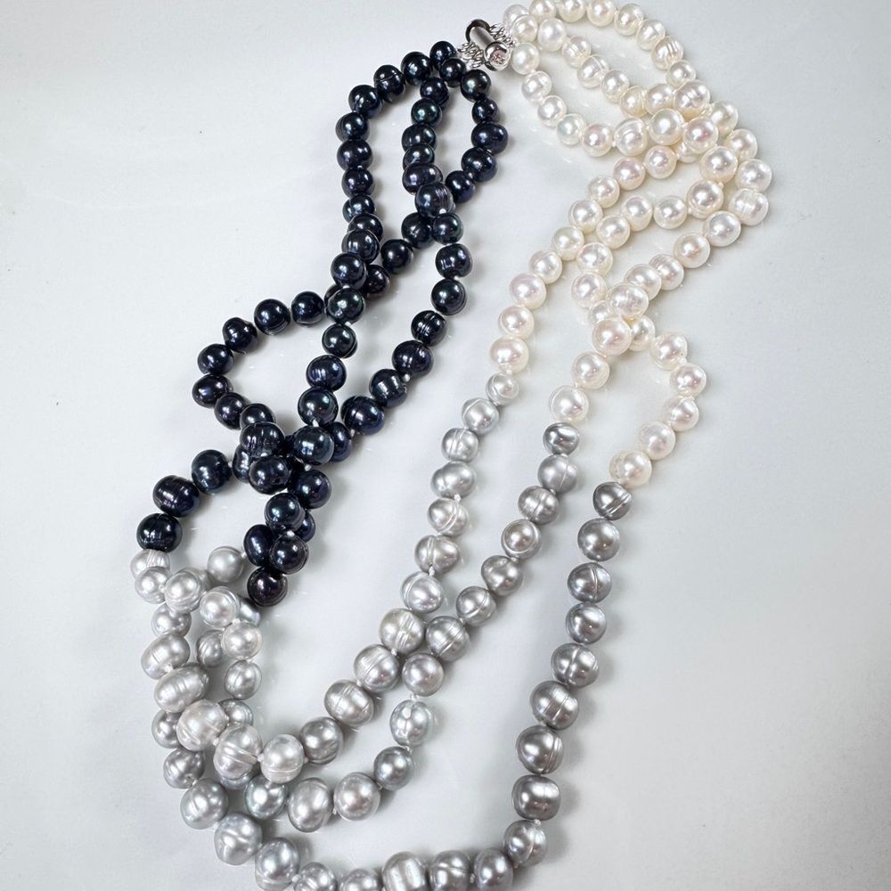 Elegant Blue and White Pearl With 925 Clasp